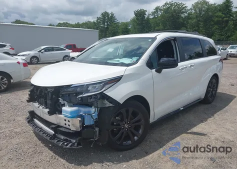 2023 Toyota Sienna Xse z USA, uszkodzony, nr VIN 5TDXRKEC5PS170140